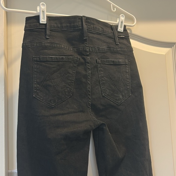 MOTHER Hustler Ankle Fray Black Not Guilty Jeans - Picture 5 of 9